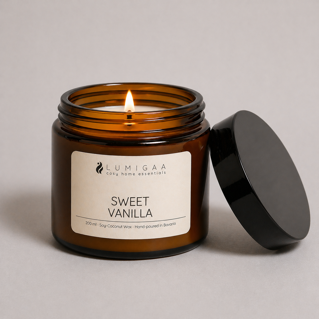 brennende Duftkerze im Glas, Duft Sweet Vanilla