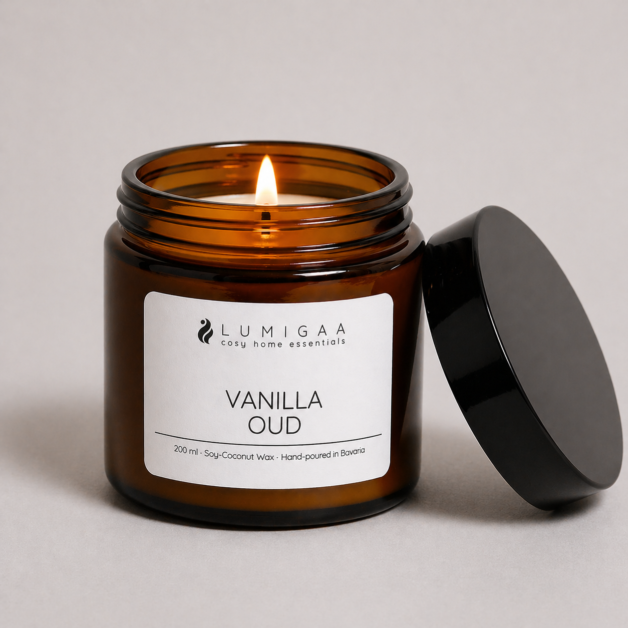 brennende Duftkerze im Glas, Duft Vanilla Oud