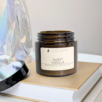 Kerze "NURA" - Sweet Vanilla