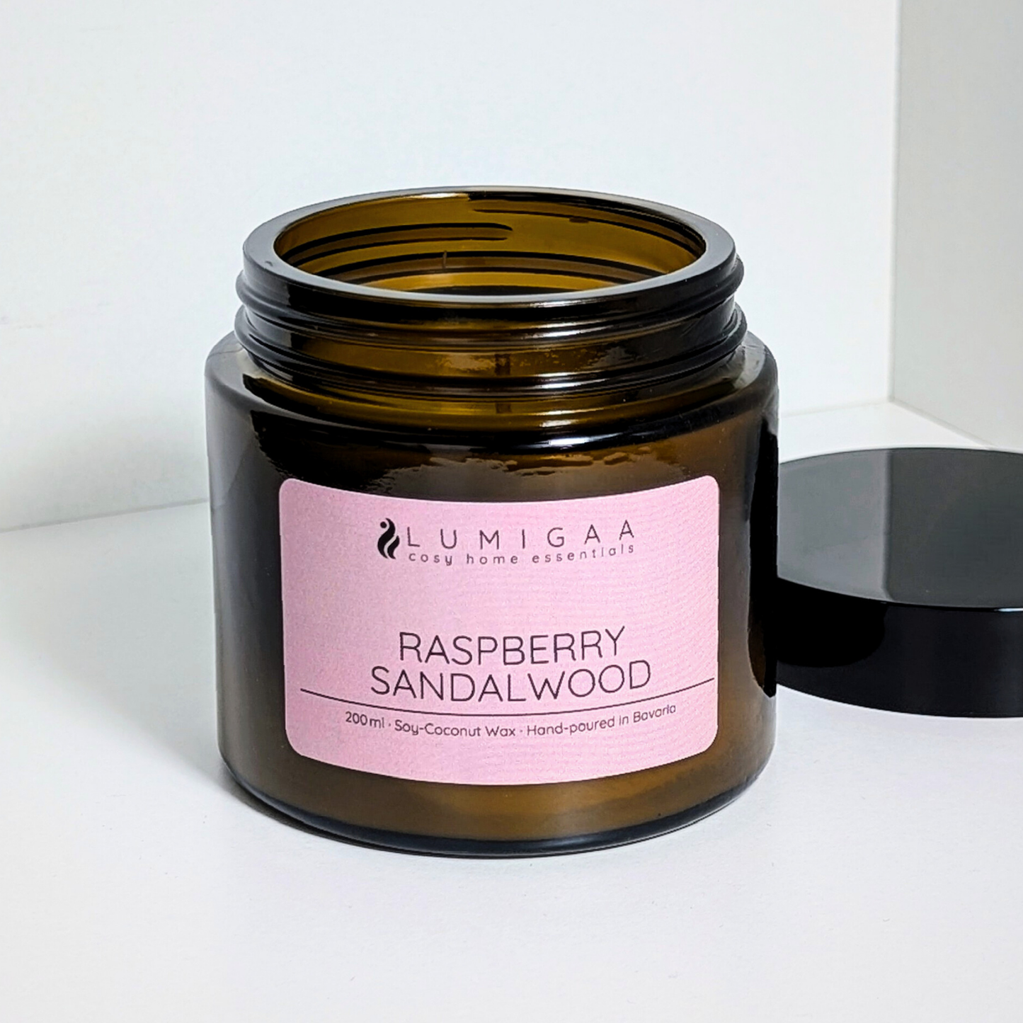 Kerze "NURA" - Raspberry Sandalwood