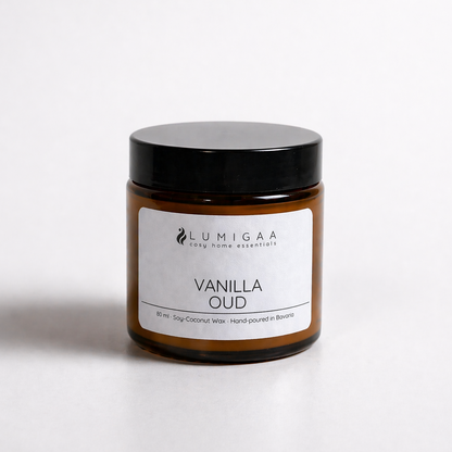 Duftkerze im Glas mit schwarzem Deckel, Duft Vanilla Oud